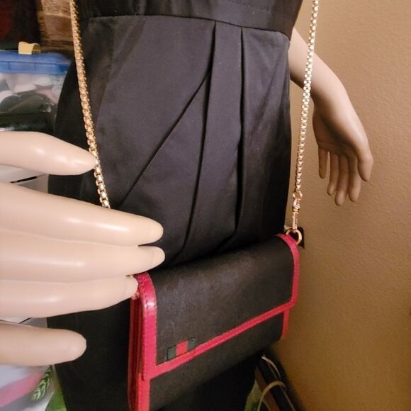 Authentic Gucci Wallet in Chain - Picture 3 of 12